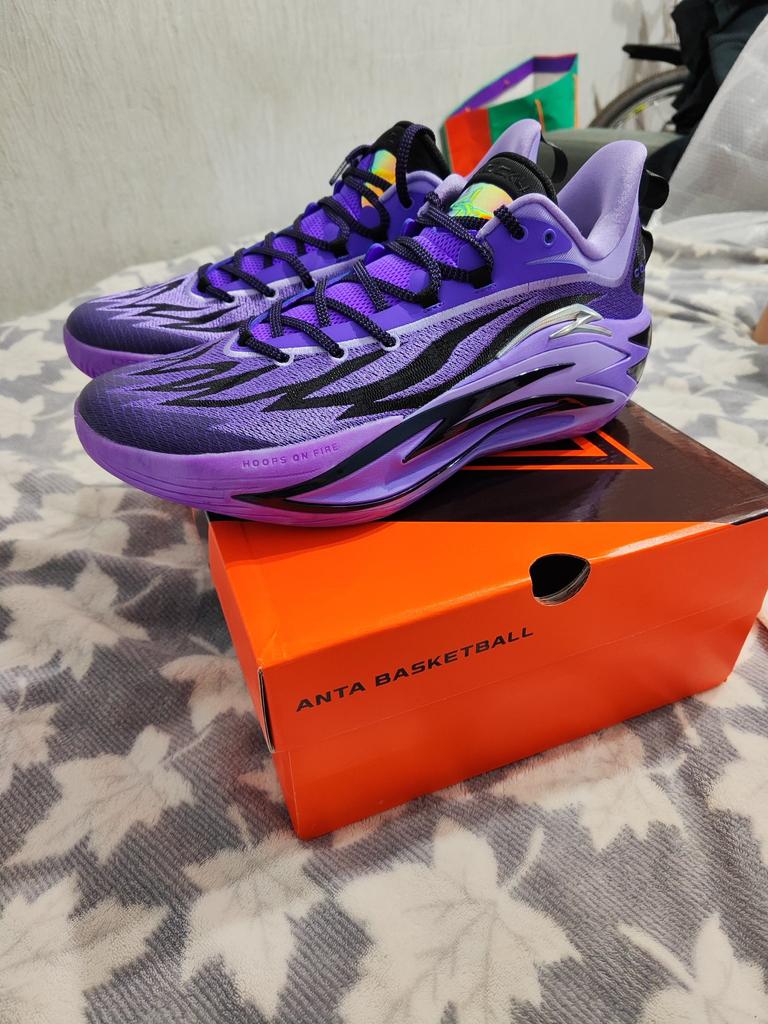 Новые баскетбольные кроссовки Anta Shock Wave 7 с низким верхом