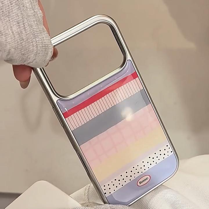 Красочный полосатый чехол для iPhone 17 и iPhone 17 Pro Max