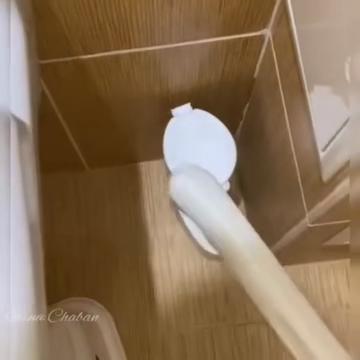 1 Set Disposable Toilet Brush with 16 Refills Cleaning Liquid Wall-Mounted Cleaning Tool for Bathroom Replacement Brush Head