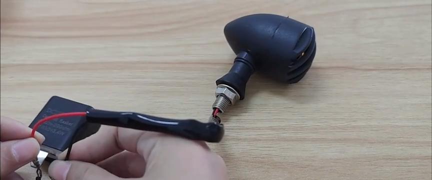 1 шт. 2-контактный черный светодиодный мигающий индикатор, реле универсальное регулируемое для указателей поворота, реле индикатора для мотоцикла, аксессуары для мотоцикла