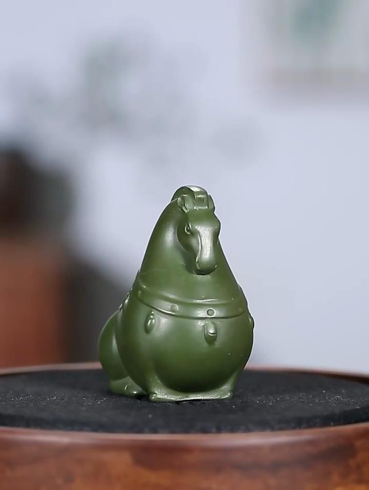 Посуда из искусственной бронзы, Маленькая лошадка, Украшения из фиолетового песка, Чайный столик, Бутиковая зеленая грязь, Чай из лошади Тан, Игривое творчество, Маленькие чайные питомцы