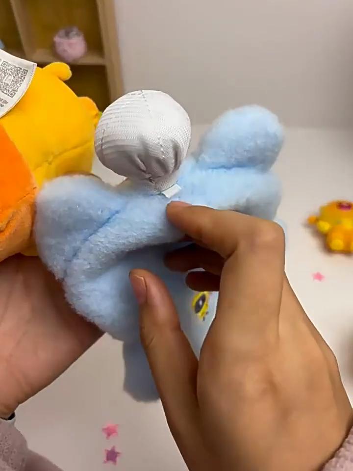 Плюшевая игрушка Медведь-шутник из уютной коротковорсовой ткани для детей и подростков, подарок