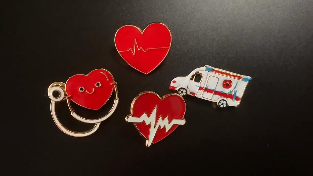 1 шт. доктор стетоскоп в форме сердца электрокардиограмма булавка ювелирные изделия брошь рюкзак