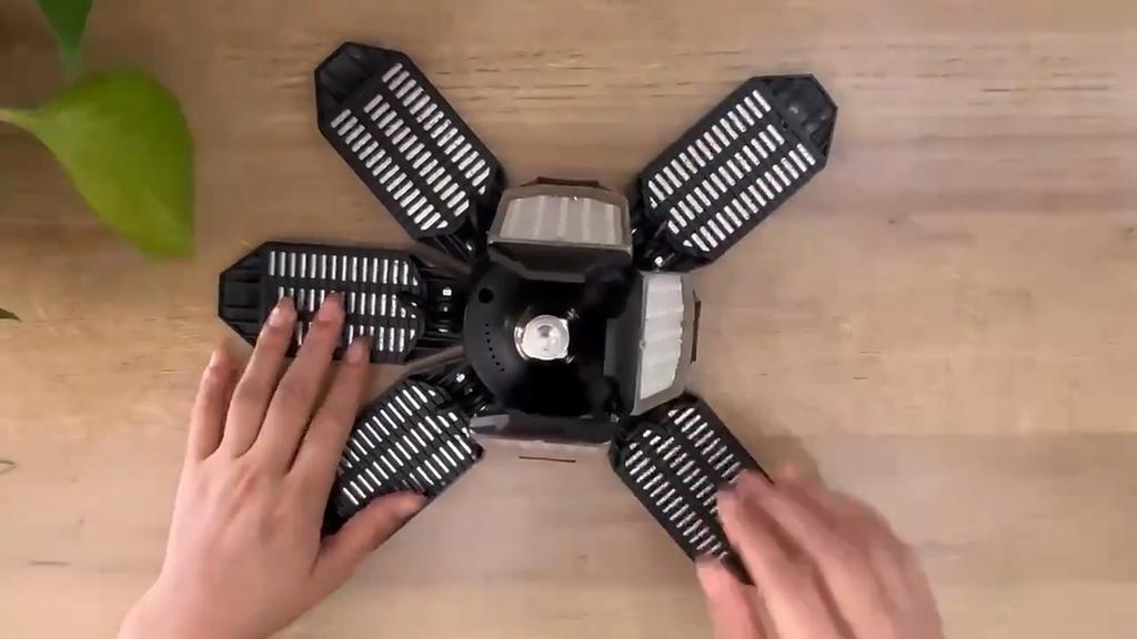 200W Powerful Garage Light LED Foldable LED Bulbs E27 Adjustable Multi Panel Ceiling Lamp For Workshop Warehouse Lighting