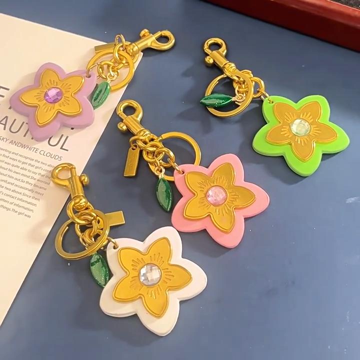 Стильный брелок-цветок для сумок и автомобильных ключей с металлическим покрытием в качестве подарка