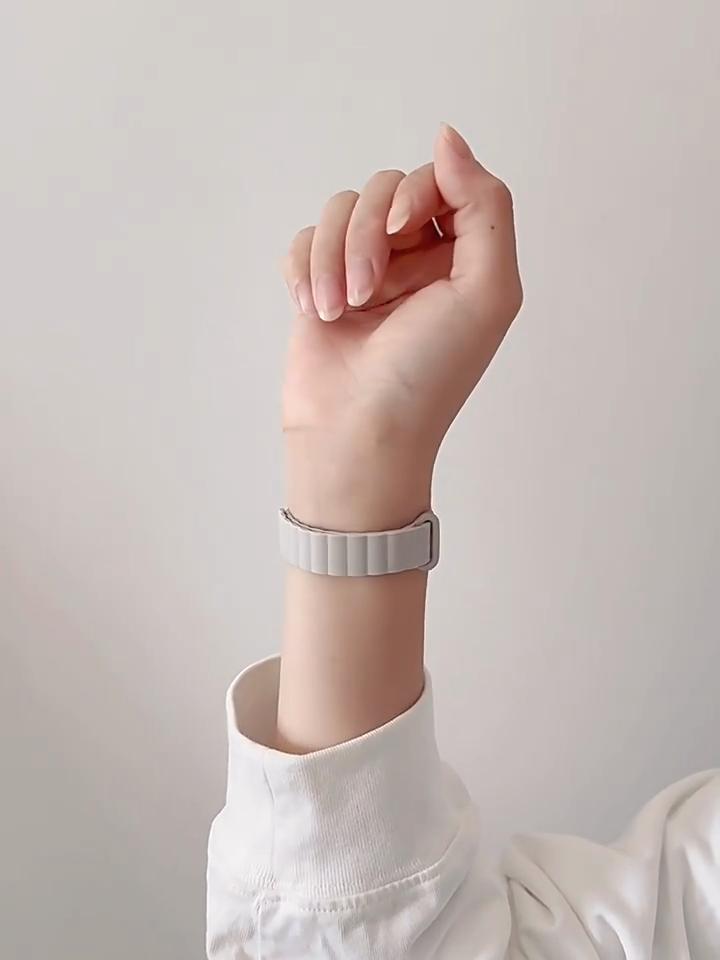 Женский тонкий силиконовый ремешок с магнитной застежкой для Apple Watch S11 10 46/42 мм 45 мм 44 мм Тонкие ремешки 38 мм 40 мм 41 мм Браслет iWatch SE 9 8 7 6