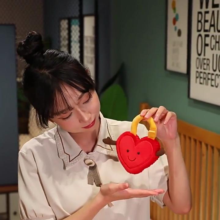 Heart Lock Themed Plush Couple Dolls For Valentines Day Decoration