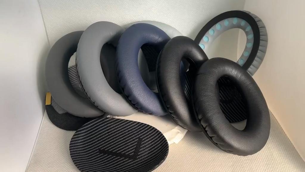 Replacement Earpads for BOSE QC35 for QuietComfort 35 & 35 II Headphones Memory Foam Ear Cushions High Quality with Crowbar