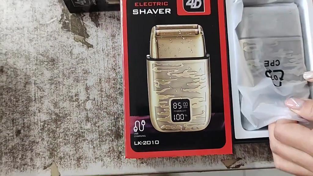 Electric Shaver for Men Retro Metal Body with Digital Display 3-Speed Acceleration and Bald Head Whitener