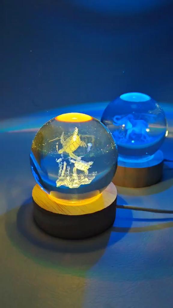 3D Морской конек хрустальный шар с деревянной основой Лазерная гравировка Статуэтка морского конька Ночной светильник для спальни Декоративный светильник подарок