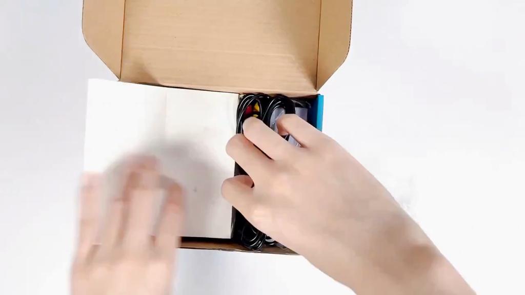 Игровая приставка, два джойстика, 620 игр