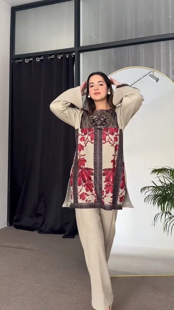 *Launching New Đěsigner Party Wear Look Pur Natural Crepe Top&plazzo Co-ords Set*