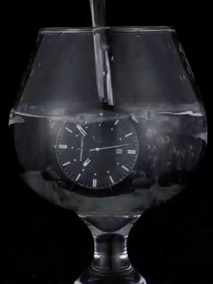 Men Watch Stainless Steel Business Style Waterproof Leisure Quartz Wristwatch