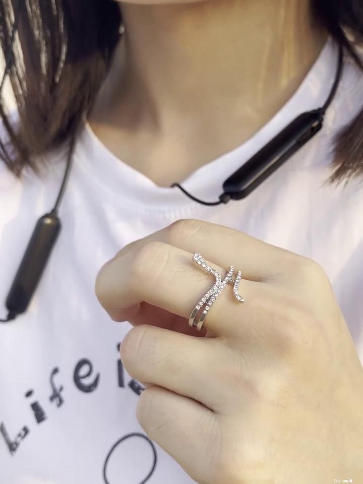 Women Fashion Animal Snake Women Ring Silver Color Bling Bling CZ Stone Exquisite Glitter Zircon Snake Rings Gifts for Women