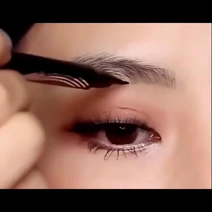 Раздвоенный жидкий карандаш для бровей с четырьмя головками, водостойкий и устойчивый к царапинам, не легко размазывается, натуральный карандаш для ленивых бровей, студенческий макияж