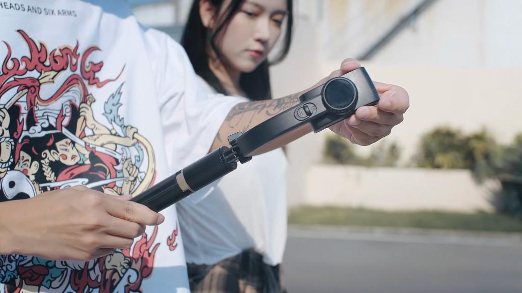 Handheld Gimbal Smartphone Extendable Monopod Bluetooth Handheld Stabilizer with Tripod Selfie Stick Folding Gimbal for Smartphone Xiaomi iPhone