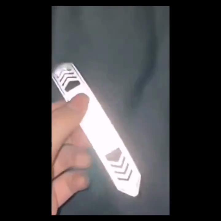 4-Pack Night Reflective Car Door Stickers Plastic Safety Warning Decals14*2cm/5.51*0.79in Visible At 300 Meters