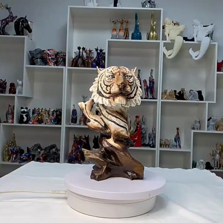 1 шт. Статуэтка Орла Скульптура из Смолы Реалистичная Фигурка Орла с Вытянутыми Когтями Расправленными Крыльями Декор для Офиса Готический Подходит для Кабинета
