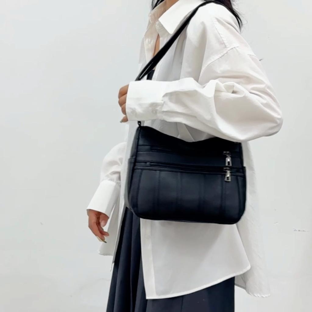 Soft Leather Bag Women's Multi-Layer Lightweight Bag Mother Bag Large Capacity Crossbody Bag
