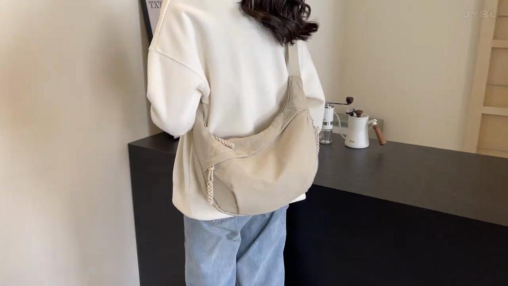 Nylon Fabric Shoulder Bag New High Capacity Women's Crossbody Messenger Bag Leisure Versatile Shoulder Hobos Bag