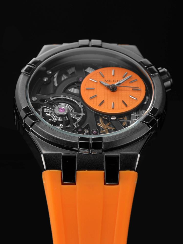 Megir Fashion Sports Military Watches for Men Large Dial Waterproof Luminous Man Quartz Casual Wristwatches Clock Montre Homme 8111