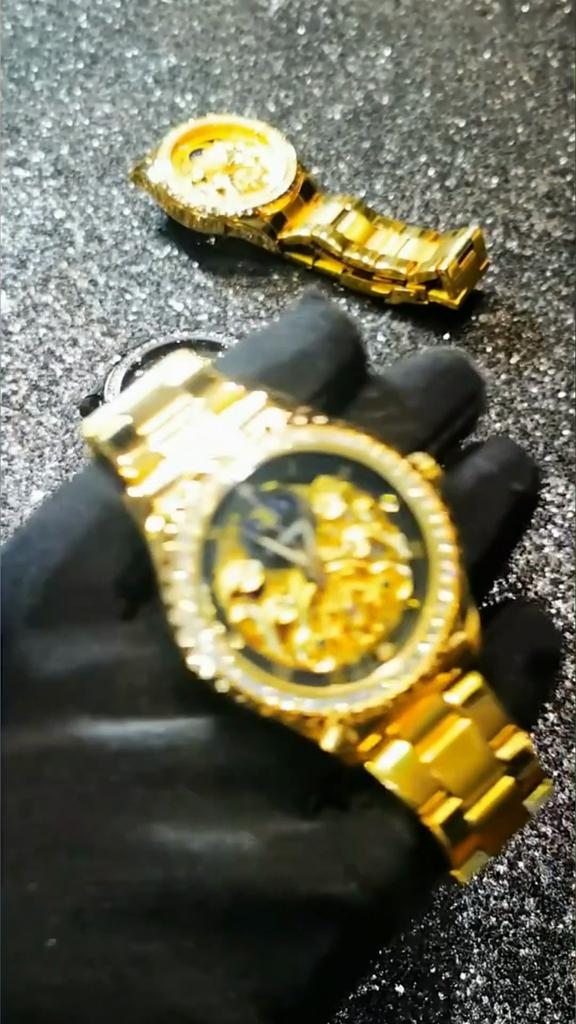 Gold Wristwatches Moon Phase Design Luxury Retro Style Diamond Mechanical Watch Stainless Steel Bracelet Skeleton Tourbillon Men Automatic Watches