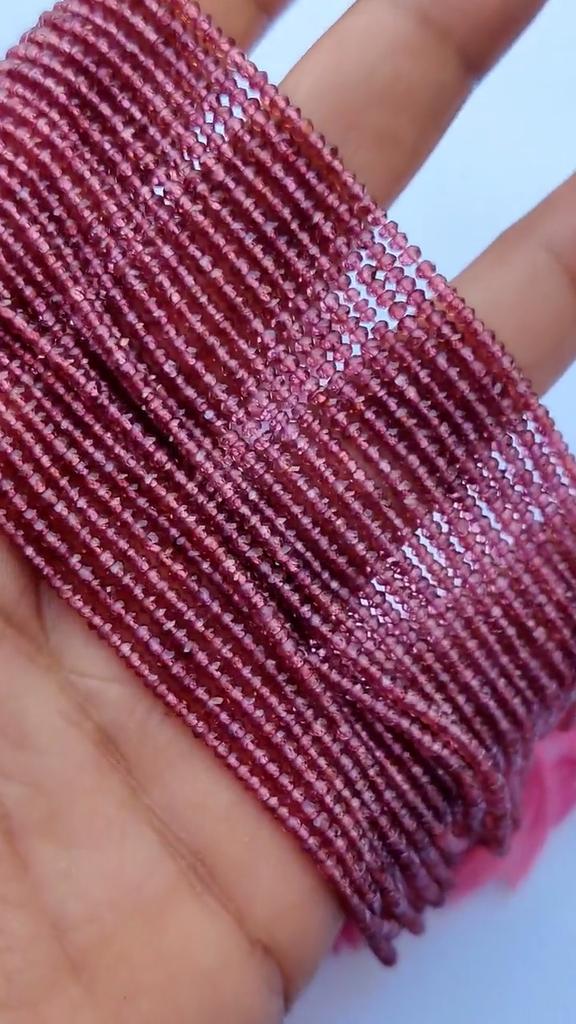 AAA Ultimate Высочайшее качество Натуральный турмалин Оттенок граната Граненые круглые бусины Свободный драгоценный камень 16-дюймовые бусины для изготовления ювелирных изделий Размер 2,5-4 мм