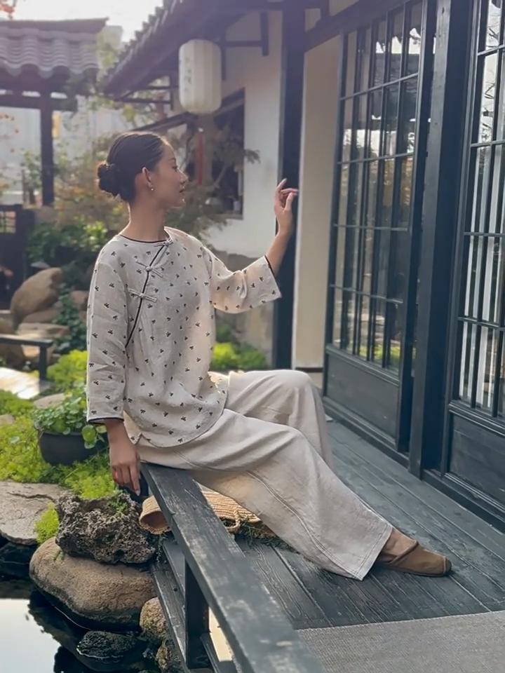 Johnature Women Chinese Style Shirts Tops O-Neck Nine Sleeve Blouses Spring Button Pullover Loose Shirts