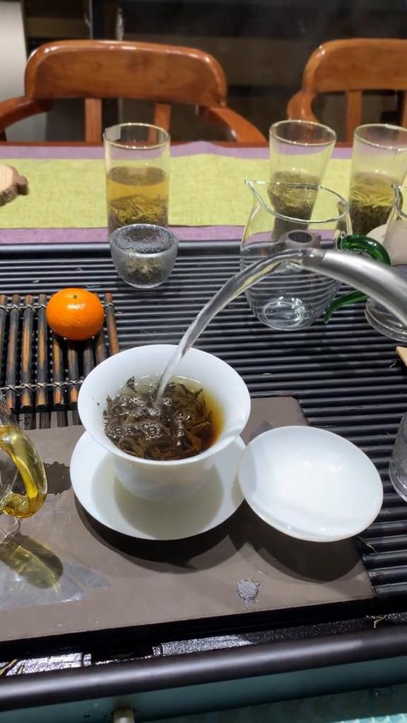 500 г Чай Юньнань Дянь Хун Черный чай Кунг-Фу Эко-красный рассыпной чай первого сорта