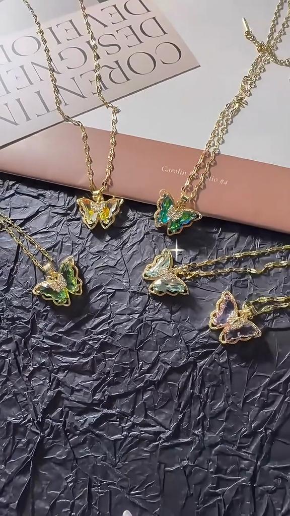 Women's Necklace with Micro Inlay of Zircon Butterfly, Fashionable, Simple and Personalized Collarbone Chain