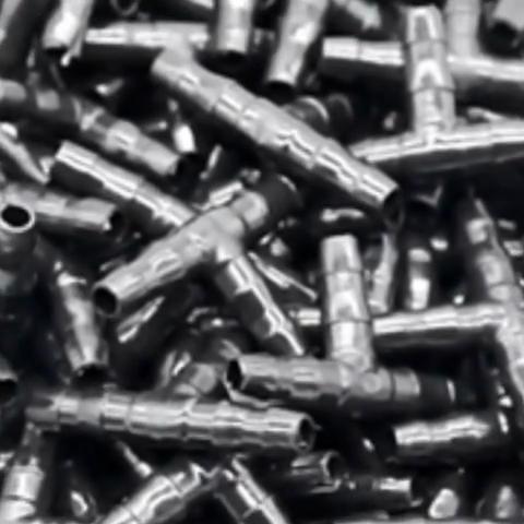 30 шт. 1/4 дюйма; Универсальные тройники с колючками, колючие соединители для капельного орошения для трубок капельного орошения диаметром 4/7 мм, система капельного полива