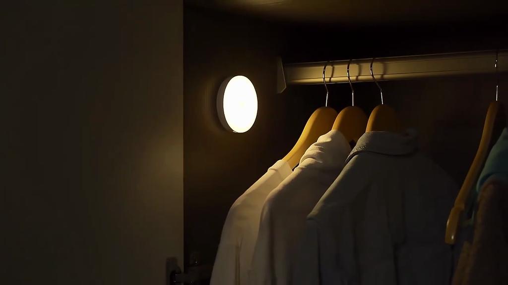 3set Led Closet Light Motion Sensor 8 LED USB Rechargeable Round Under Cabinet Light Two Colors Available Suitable for Kitchen