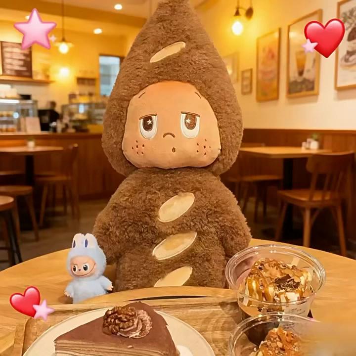 Twinkle Fluffy Plush Toy With Baguette Design For Bedroom Decor And Collectors