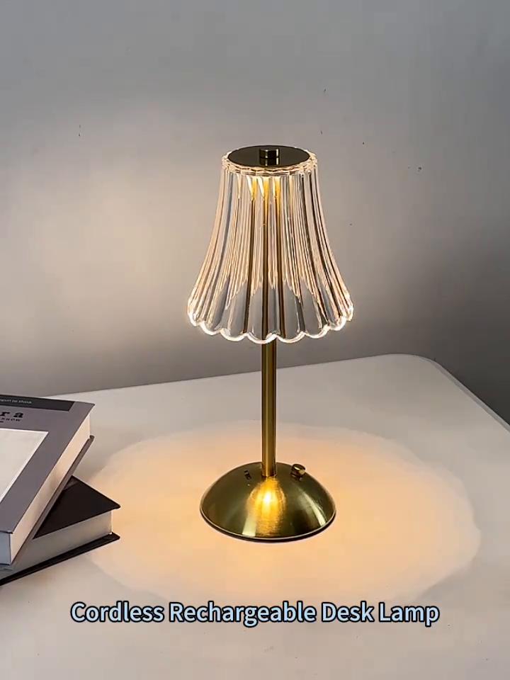 Современная светодиодная хрустальная настольная лампа с сенсорным управлением - трехцветное освещение, основание из кованого железа, аккумуляторная батарея