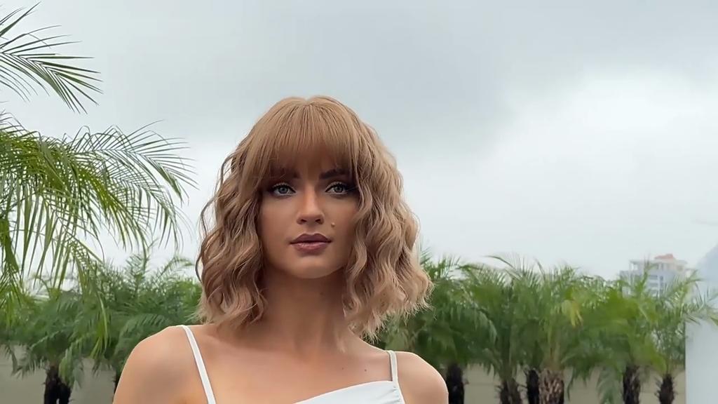 European and American Style Women's Short Curly Bobo Wig with Blunt Bangs Lades Summer Fashion Front Lace Heat Resistant Synthetic Fiber Wigs