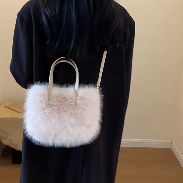 New Plush Bag Winter Women Fashion Handbags Cloud Faux Fur Purse Fashion Casual Women's Shoulder Bag Fluffy Bag