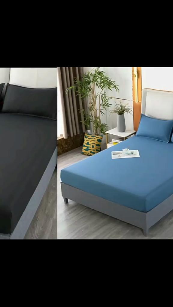 Solid Color Bed Cover With Soft Polyester Fabric For Home Bedroom Use