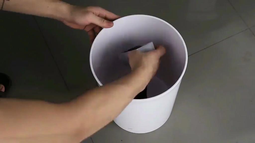 Golden Paper Holder Wall-mounted Toilet Brush Plastic Creative Toilet Paper Box Nordic Trash Can Waste Bins Bathroom Accessories