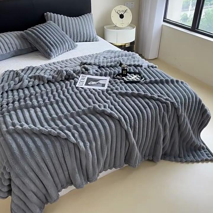Rabbit Hair Velvet Blanket, Flannel Blanket, Thickened Coral Velvet Blanket, Office Nap Blanket, Light Luxury Air Conditioning Blanket