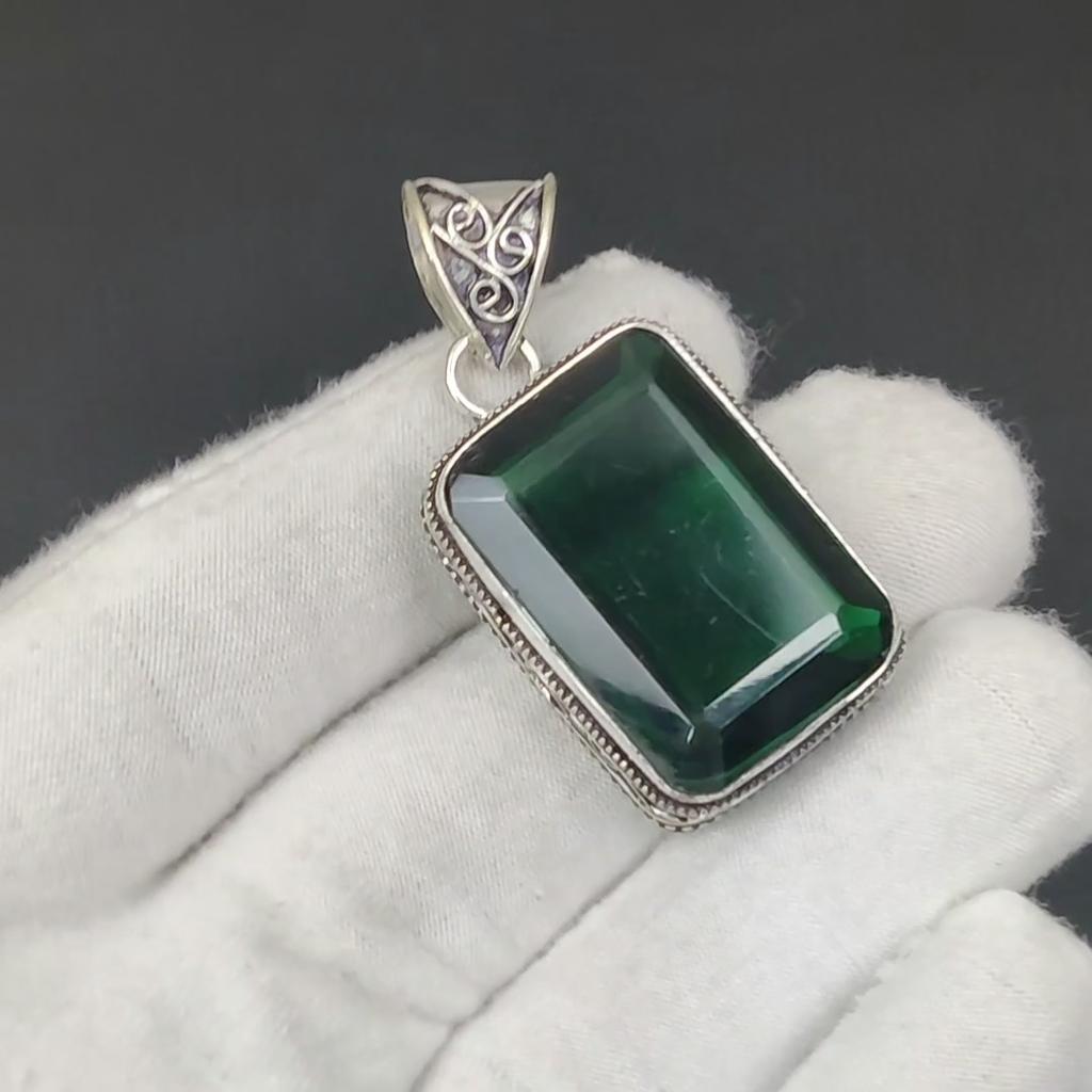 Серебряный кулон с драгоценным камнем зеленым турмалином из серебра 925 пробы — дизайн ручной работы, повседневные украшения, уникальный кулон в подарок
