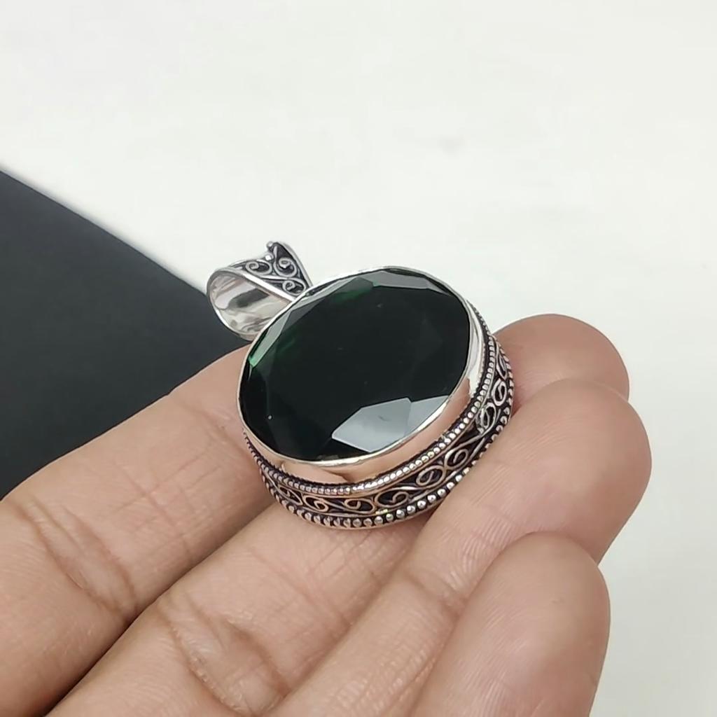 Серебряный кулон с драгоценным камнем зеленый турмалин из серебра 925 пробы — дизайн ручной работы, повседневные украшения, уникальные подарки с подвеской из зеленого турмалина
