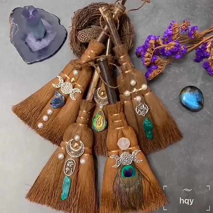 1 шт. Натуральный кристалл точка камень аметист алтарь ведьма принадлежности украшение стола семейное дерево шармы перо метла поделки Хэллоуин