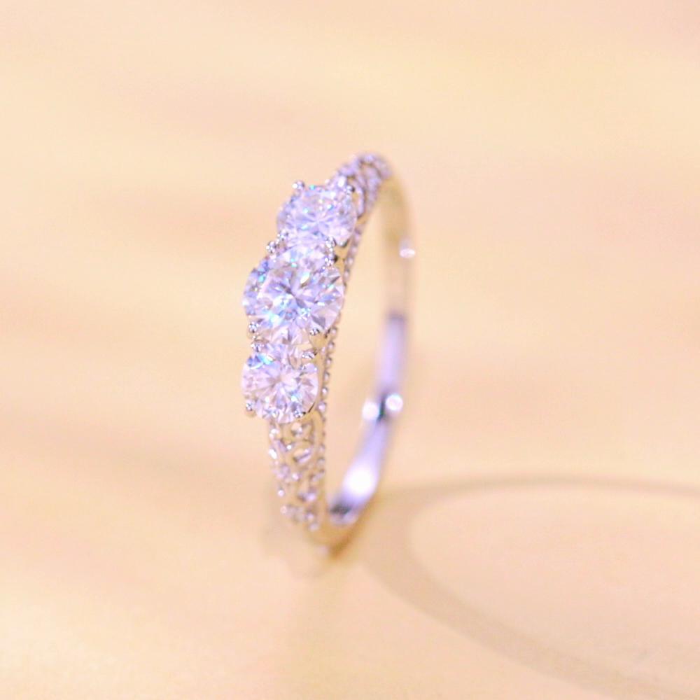 BAMOER 1.1CT Round Moissanite 14K Gold Plated Ring for Women D Color VVS1 EX Lab Diamond Engagement 925 Sterling Silver Ring