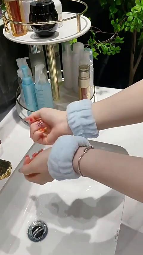 2 шт., пояс для мытья на запястье, мягкие полотенца из микрофибры, браслеты для мытья лица, водопоглощающая стирка, предотвращает попадание влаги на запястье
