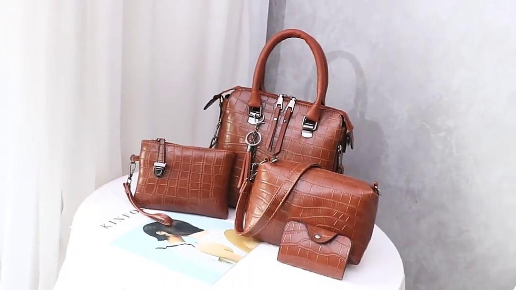 Роскошная женская сумка из крокодиловой кожи