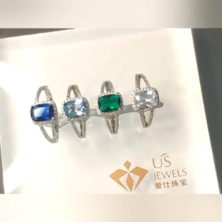 Женское серебряное кольцо с камнем