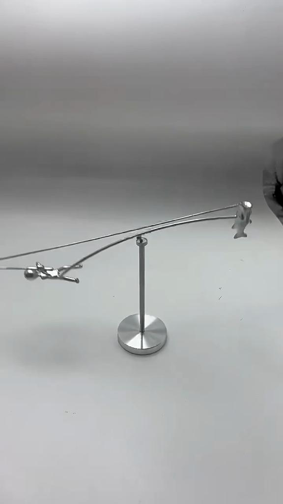 Рыбак Стальной Баланс Скульптура Игрушка Кинетическое Искусство Неваляшка Кинетическая, Балансирующая Декомпрессионная Наука Психология Игрушка для Дома Офиса Декор для Стола