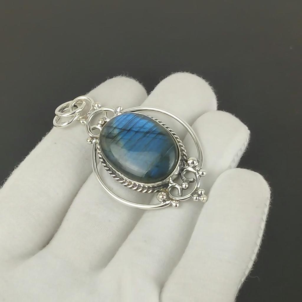 Labradorite Gemstone Pendant 925 Sterling Silver Pendant Decent Pendant Labradorite Jewelry Handmade Stylish Designer Pendant Wedding Gifts