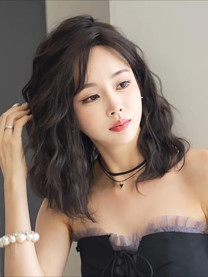 Женская модная короткая кудрявая парика с боковым пробором, натуральный вид, синтетический завиток, парик на полной основе