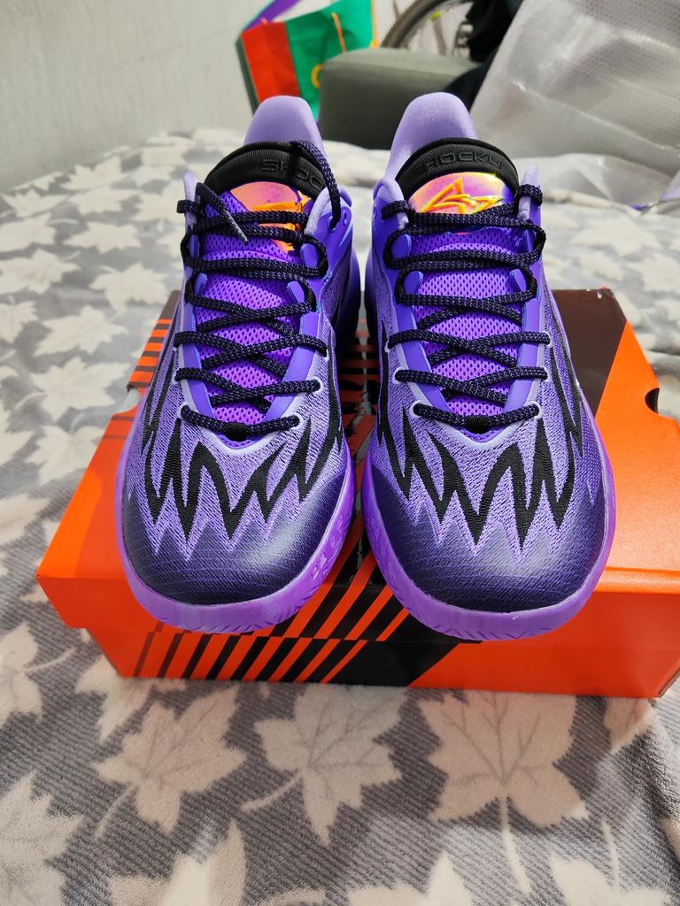 Новые баскетбольные кроссовки Anta Shock Wave 7 с низким верхом